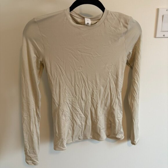 Lululemon Wundermost Shirt - Picture 2 of 3